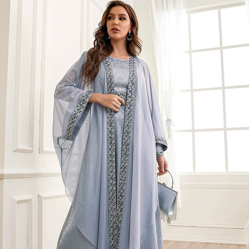 Ayesha Abaya-Set-Himmlische Stickerei & fließende Eleganz in Hellgrau