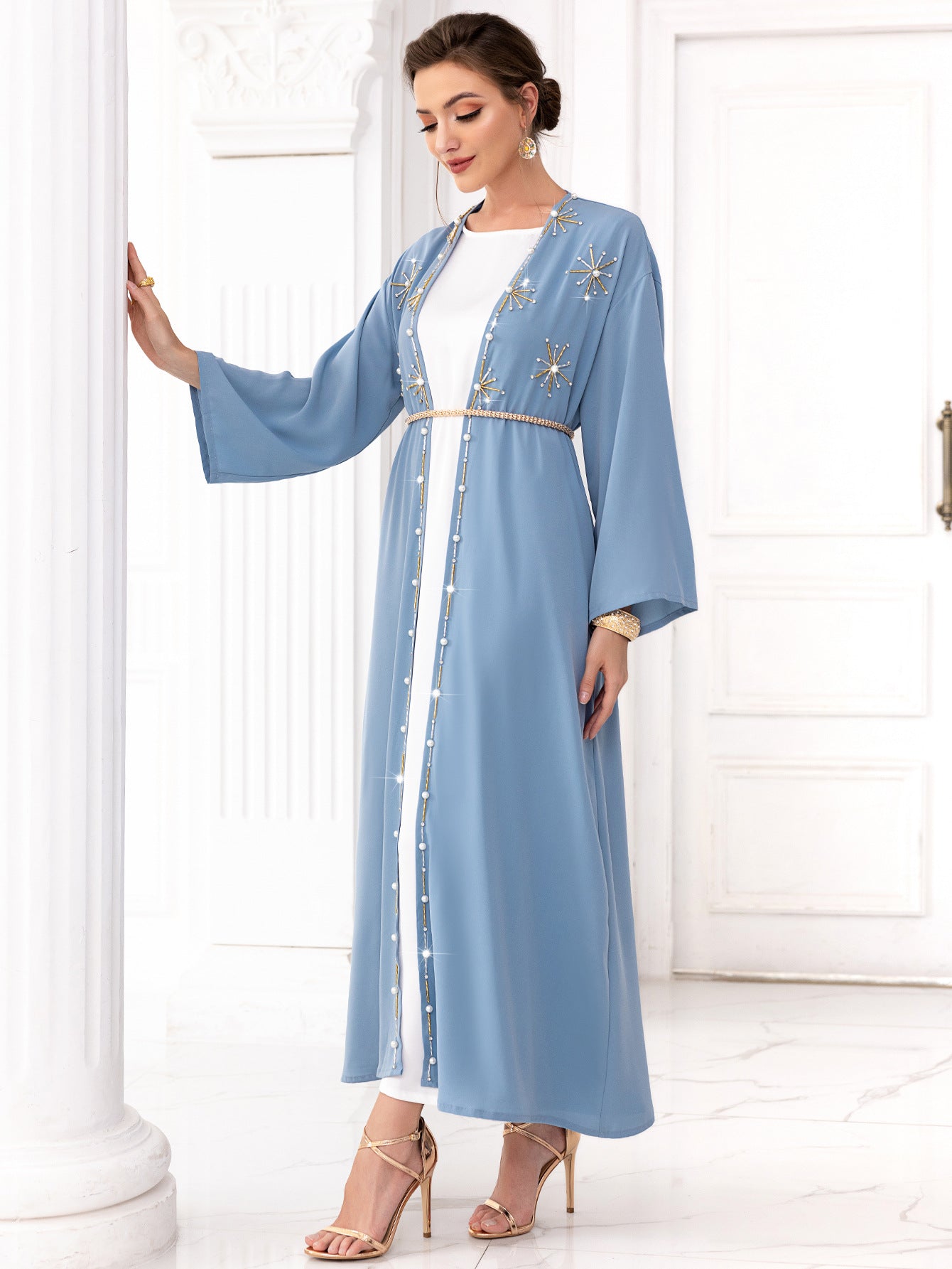 Aya Premium“ Handbestickter Cardigan & Satin-Unterkleid