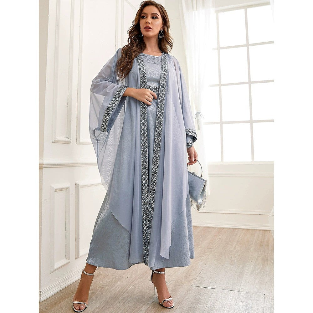 Ayesha Abaya-Set-Himmlische Stickerei & fließende Eleganz in Hellgrau