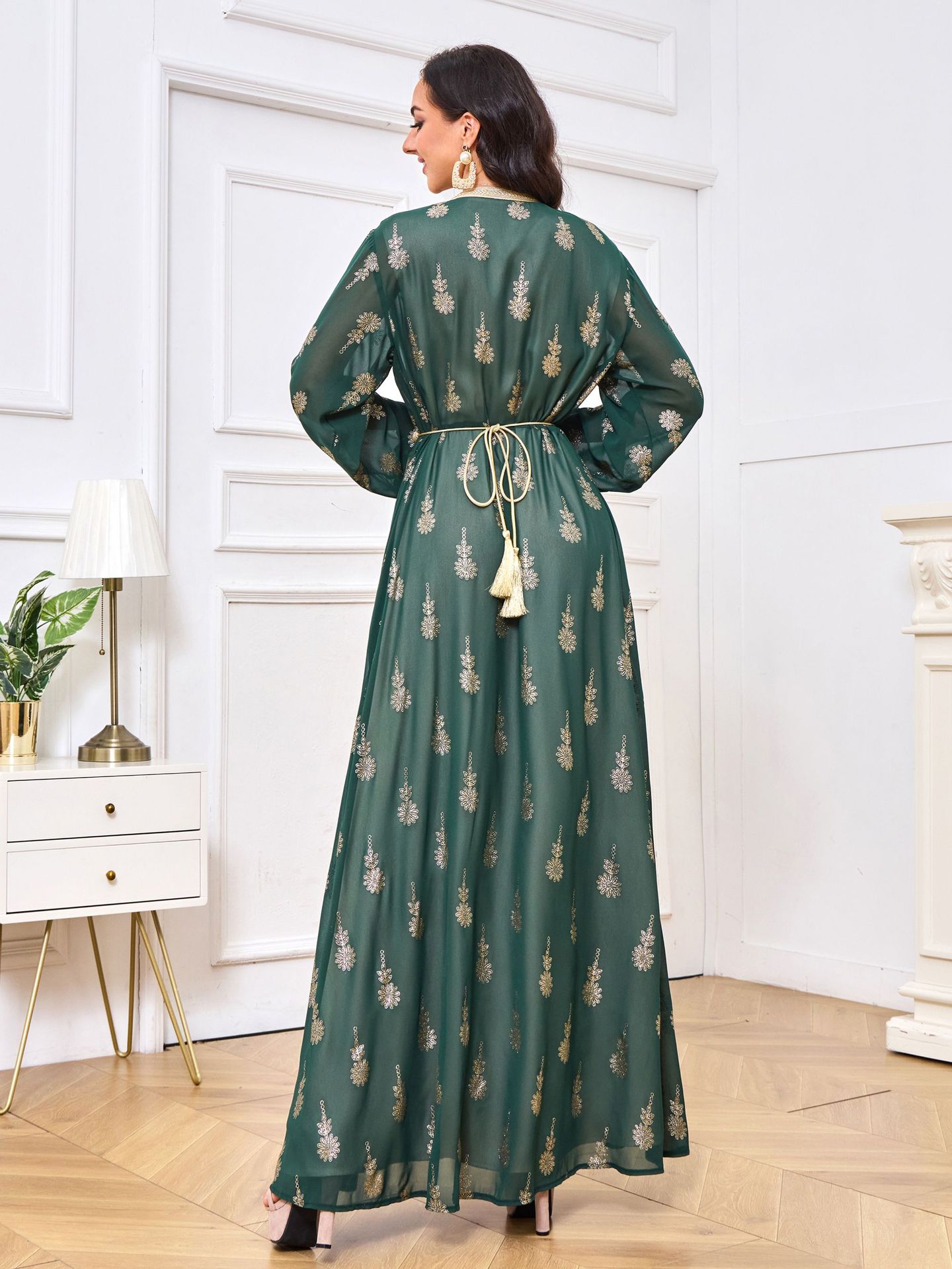 „Nur Amana“ Layla – Bestickter Luxus-Cardigan mit Gold-Verzierungen