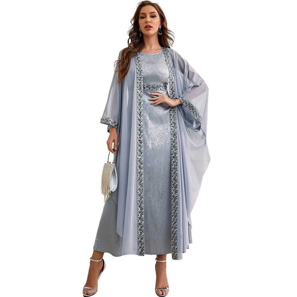 Ayesha Abaya-Set-Himmlische Stickerei & fließende Eleganz in Hellgrau