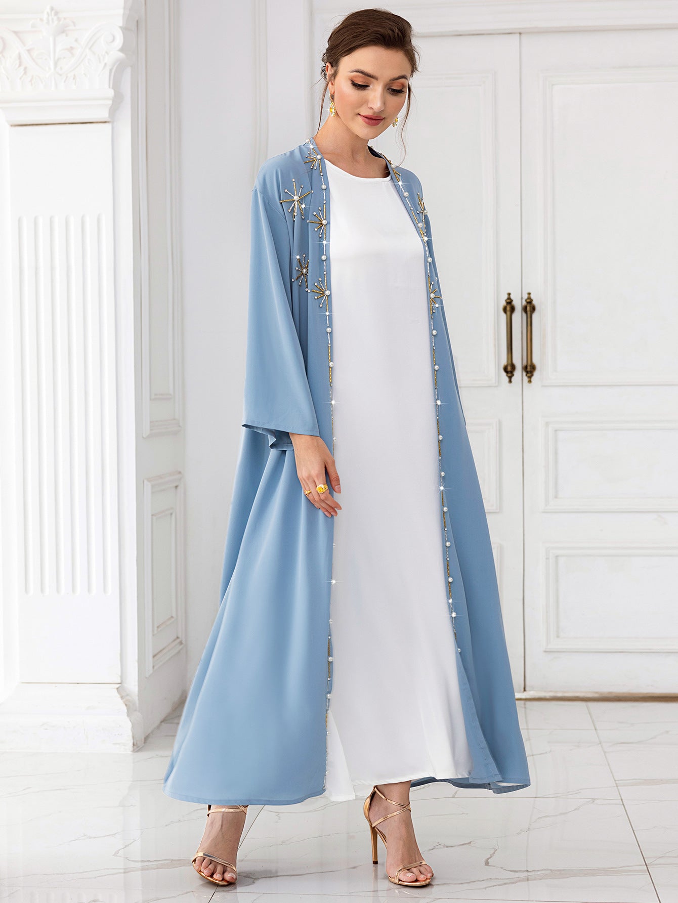Aya Premium“ Handbestickter Cardigan & Satin-Unterkleid