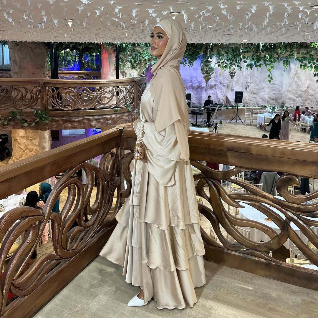 „Layali Elegance Abaya Set“