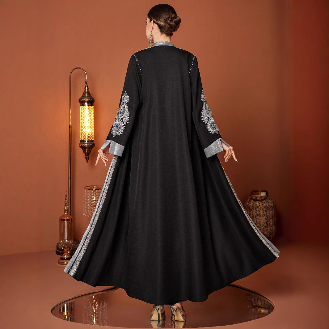 Soraya Silber-Abaya – Handgefertigte Eleganz in Tiefschwarz